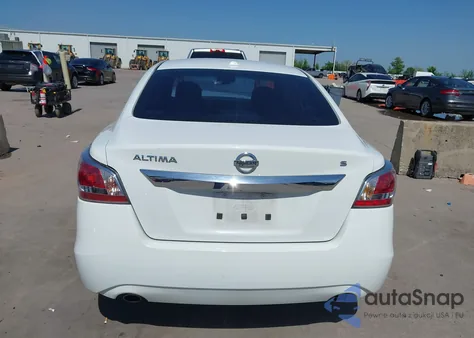 2015 Nissan Altima 2.5 S from USA, damaged, VIN 1N4AL3AP4FN872272